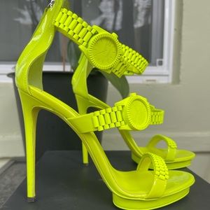 Giuseppe Zanotti new with box and dust bag